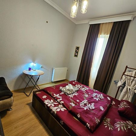 Guesthouse Different Tbilisi Eksteriør bilde