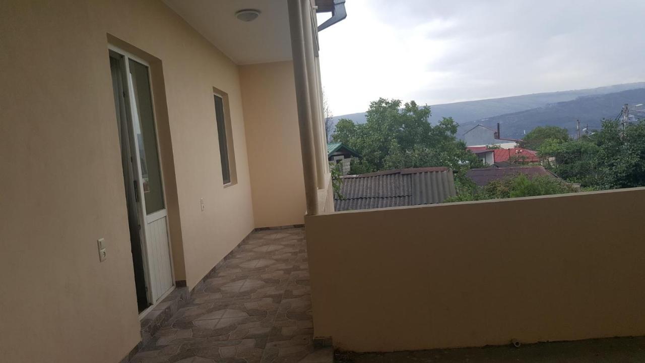 Guesthouse Different Tbilisi Eksteriør bilde