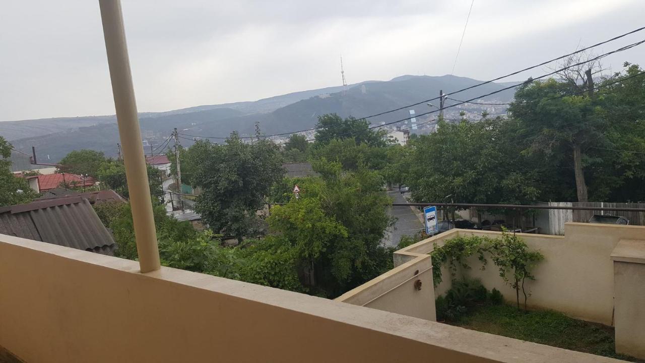 Guesthouse Different Tbilisi Eksteriør bilde