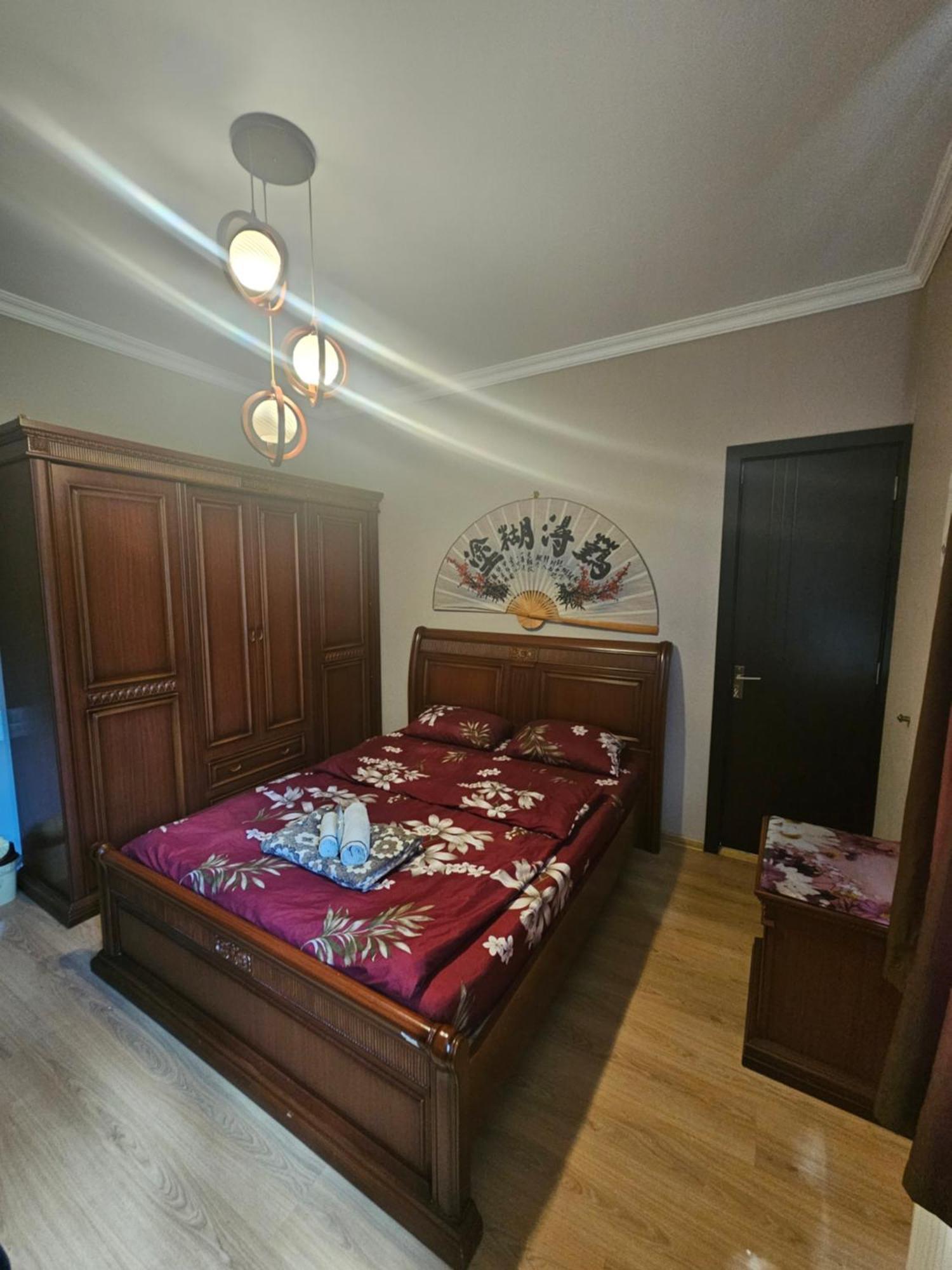 Guesthouse Different Tbilisi Eksteriør bilde