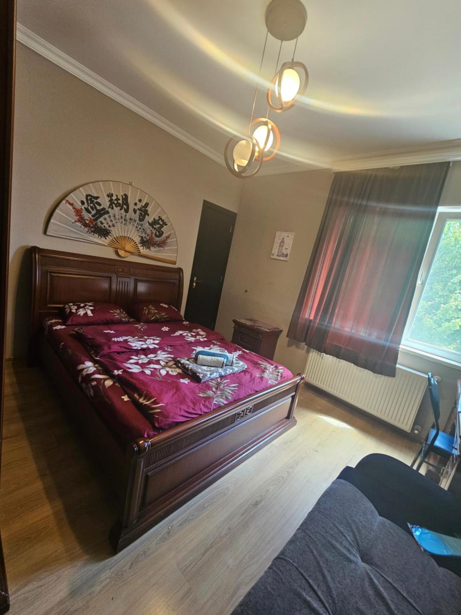Guesthouse Different Tbilisi Eksteriør bilde
