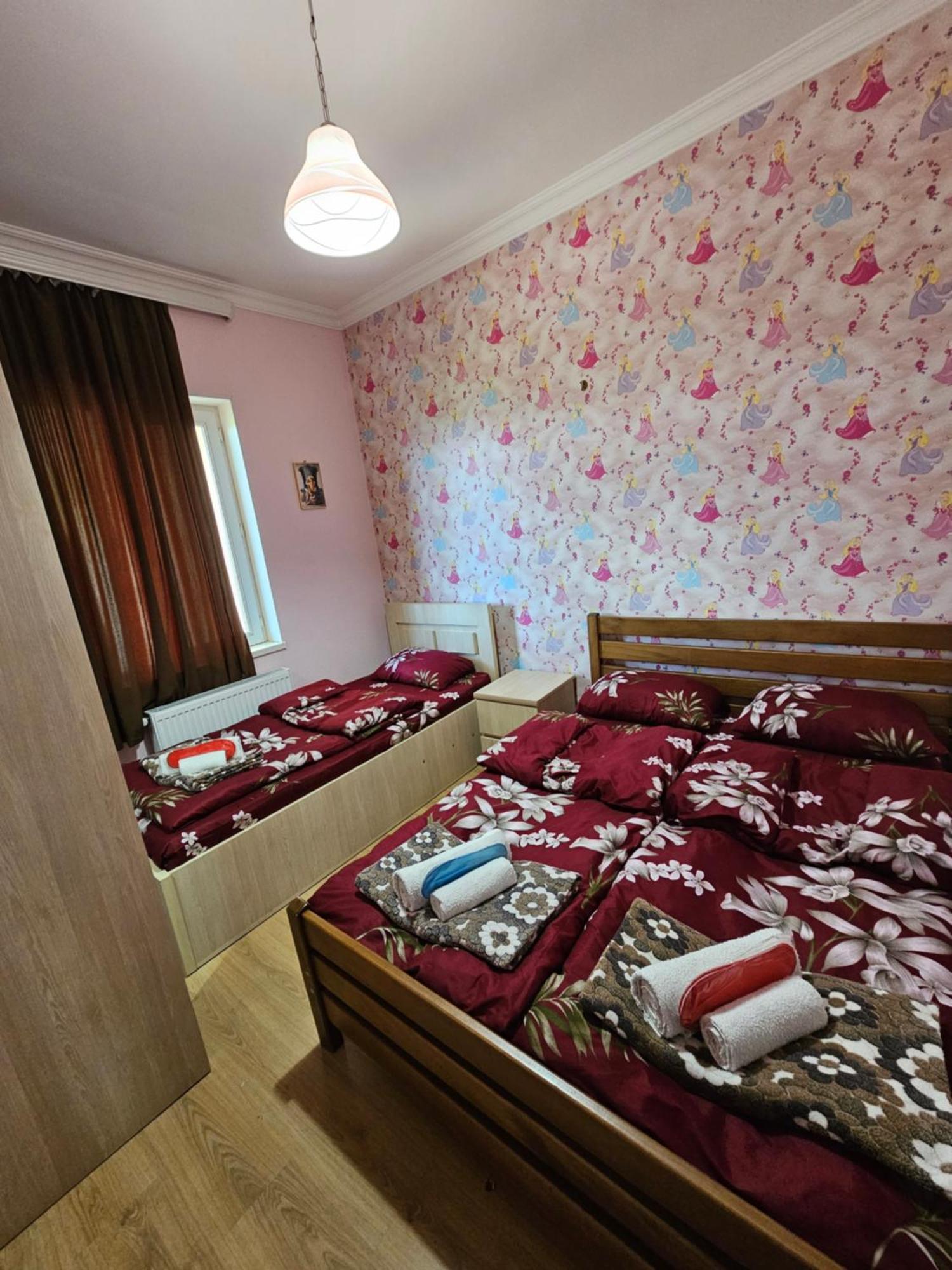 Guesthouse Different Tbilisi Eksteriør bilde
